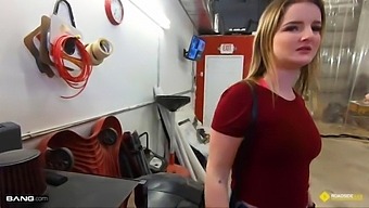 Em Teen Tình Nguyện Thổi Kèn Và Đụ Nhau Bên Lề Đường