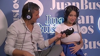 Ambarprada, A Pregnant Woman With Large Breasts, Takes Control Of The Sex Machine For Intense Pleasure.