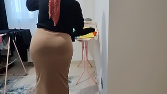 想和继母的大屁股做爱,我喜欢