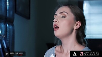 Intensywna Pasja Leny Reif Do Jazdy Na Grubym Penisie.