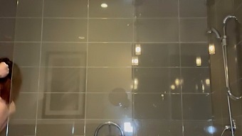 Amateur Brunette Gets Fingered And Eats Ass In Hd Video